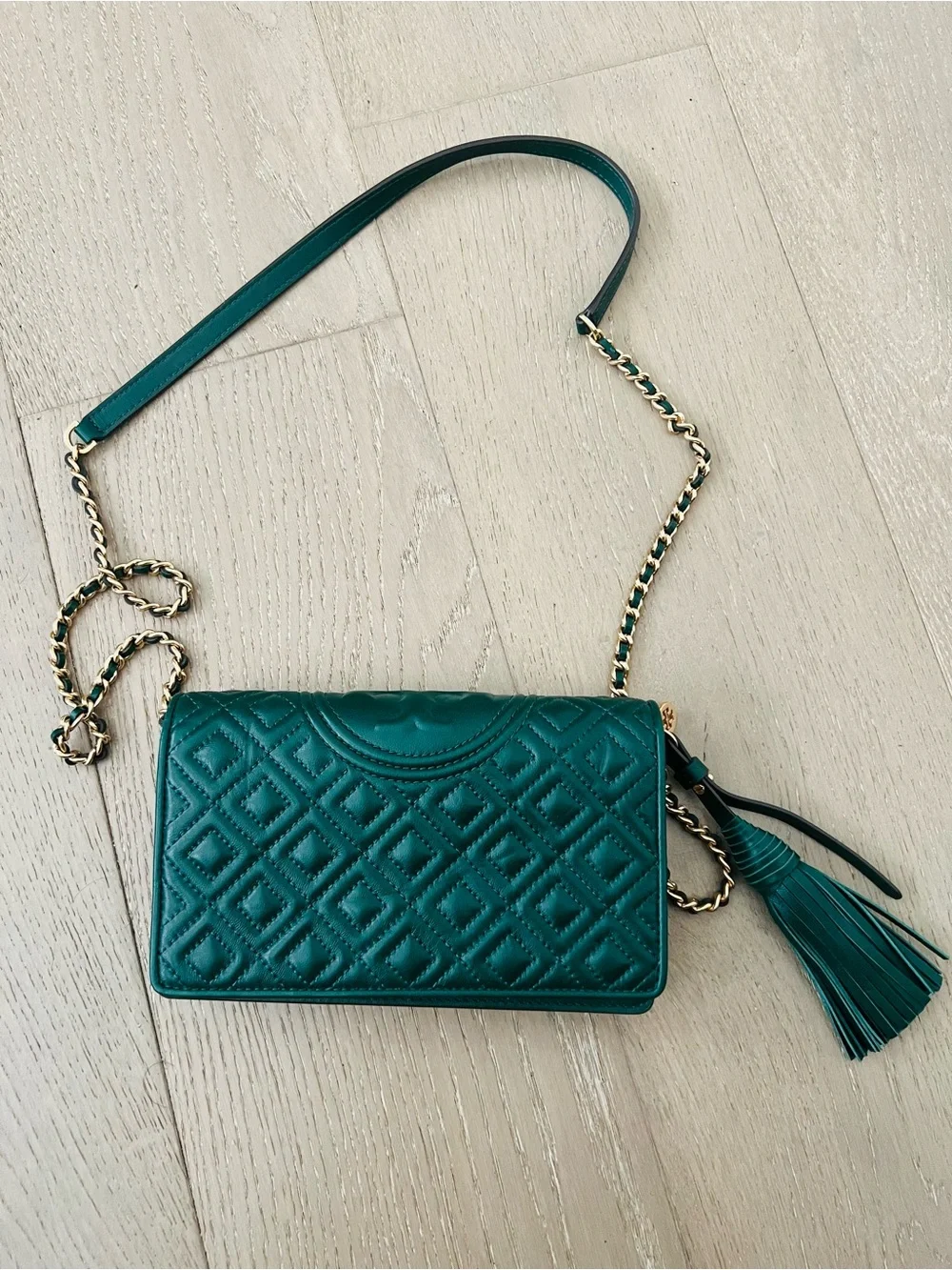 Tory Burch Green Quilted Crossbody Bag with Tassel - Picture 3 of 11